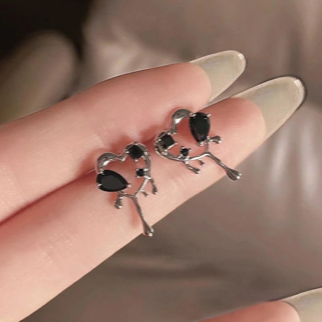 Sweet Cool Dark Lava Heart Stud Earrings Copper Micro Pave Zircon Black Liquid Style Jewelry