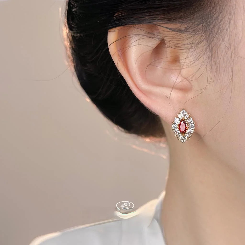 Light Luxury Vintage Geometric Waterdrop Zircon Copper Stud Earrings