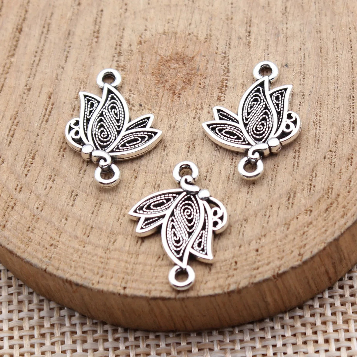 18x13mm 0.79g Antique Silver Zinc Alloy Butterfly Connector Charm for DIY Bracelet Jewelry Making