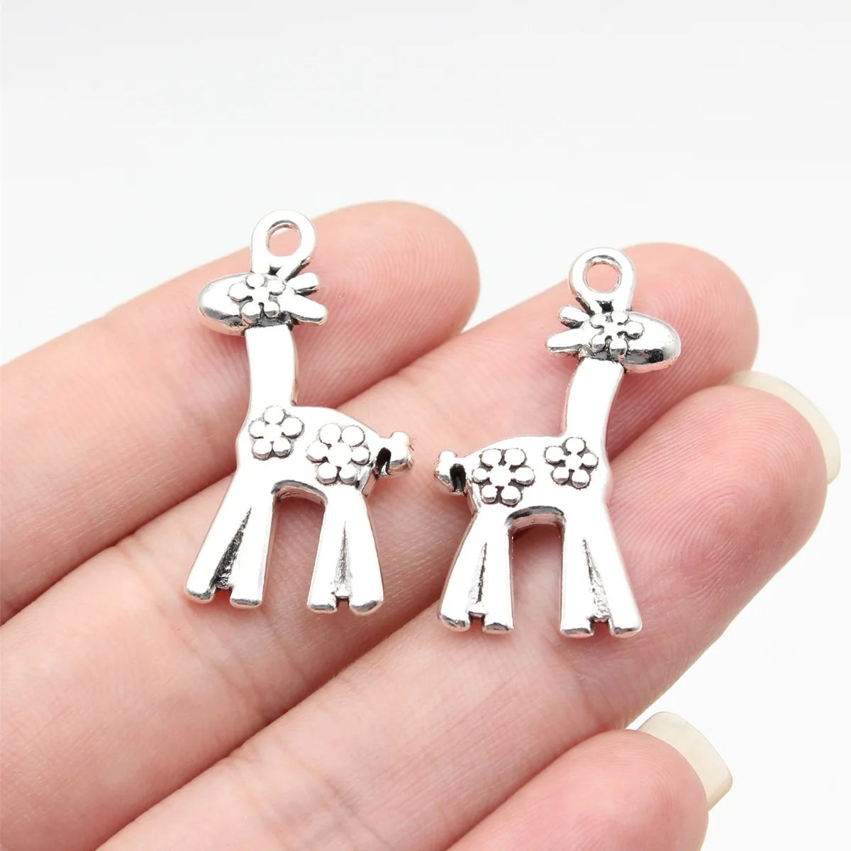 30x16mm 3.7g Multicolor Zinc Alloy Sika Deer charm pendant for animal necklaces and bracelets