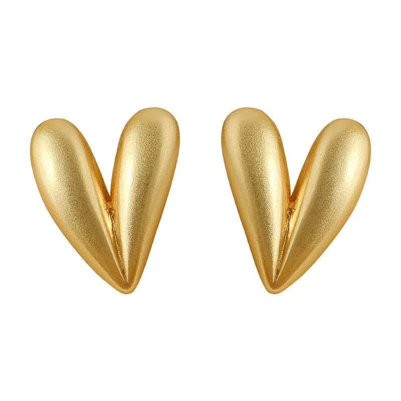 Matte 14K Plated Eco Copper Heart Stud Earrings Minimalist Old Money Style Jewelry