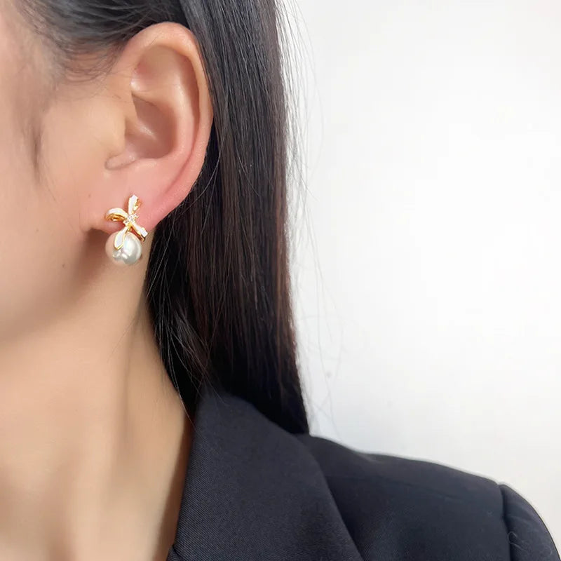 Elegant Enamel Bow Pearl Rhinestone Stud & Clip On No Piercing Gold Alloy Sweet Drop Earrings