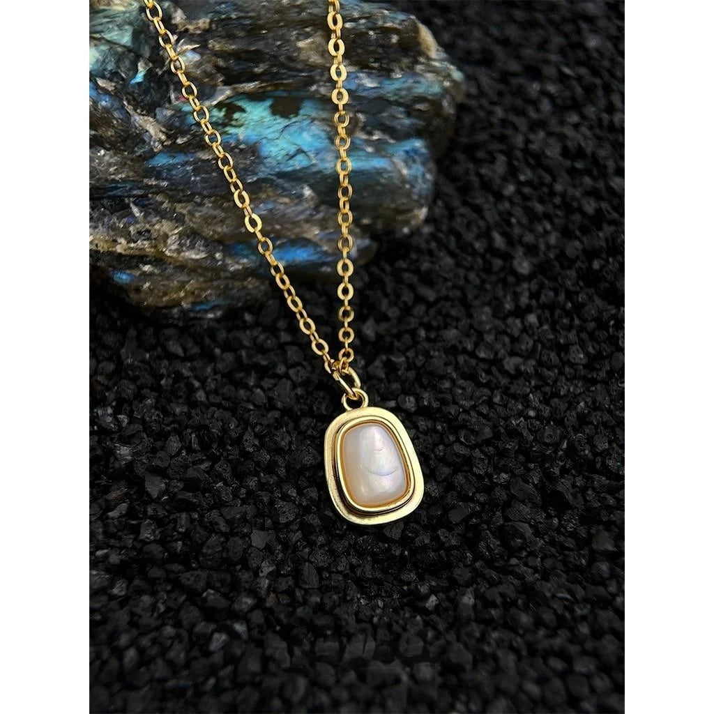 18K Gold Plated Mother Of Pearl Square Geometric Minimalist Clavicle Necklace