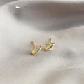 Minimalist Glass Cat Eye Heart Stud Earrings With Copper Base