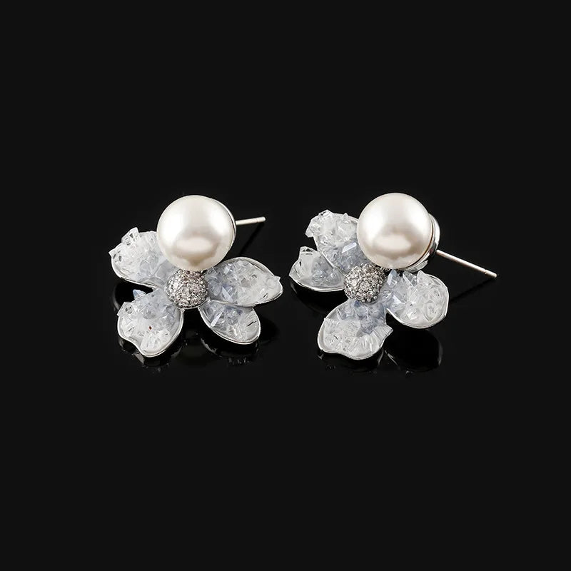 Elegant Crystal Flower Pearl Rhinestone Stud & Clip On No Piercing Light Luxury Women's Earrings