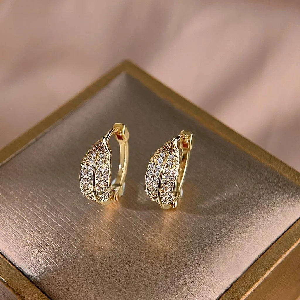 Light Luxury Copper Micro Pave Zircon Leaf Stud Earrings Elegant Small Jewelry