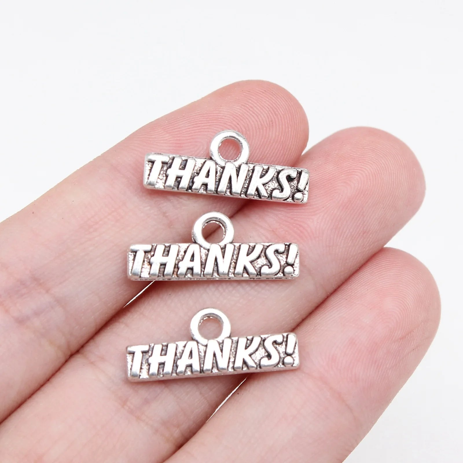 8x19mm 0.8g Antique Silver Zinc Alloy THANKS Word Tag Charm Pendant for DIY Jewelry Making