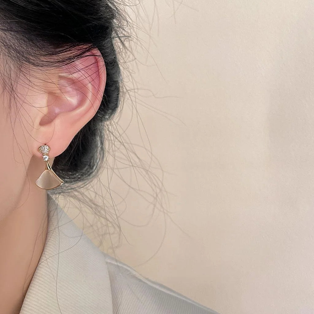 Light Luxury 14K Gold Plated Copper Glass Cat Eye Ginkgo Leaf Zircon Stud Earrings