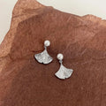 Luxury Ginkgo Leaf Drop Earrings Copper Glass Pearl Textured Leaf Design Commuter Jewelry