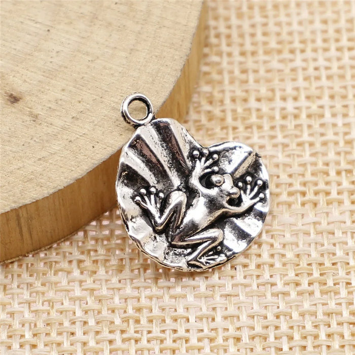 19x15mm 1g Zinc Alloy Frog on Lotus Leaf Charm Pendant for DIY Animal Theme Jewelry Making