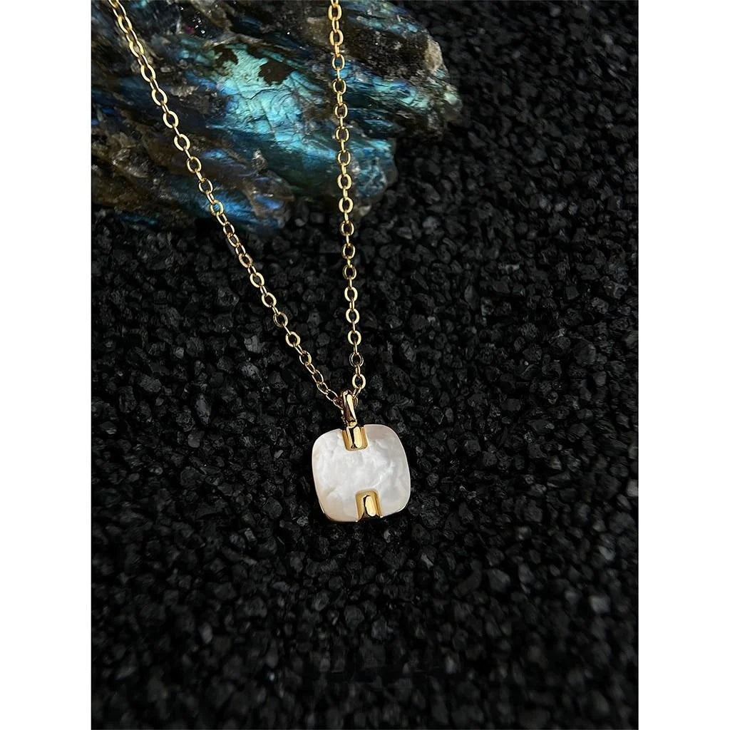 18K Gold Plated Copper Mother Of Pearl Square Geometric Light Luxury Clavicle Necklace
