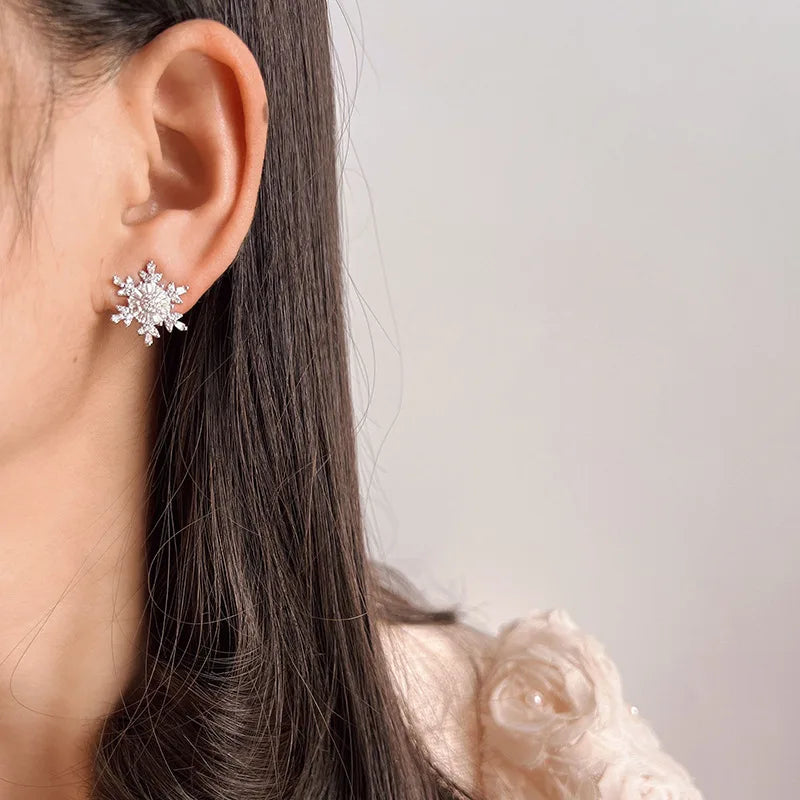 Elegant Zircon Snowflake Spiral Rhinestone Stud & Clip On No Piercing Luxury Bridal Party Earrings