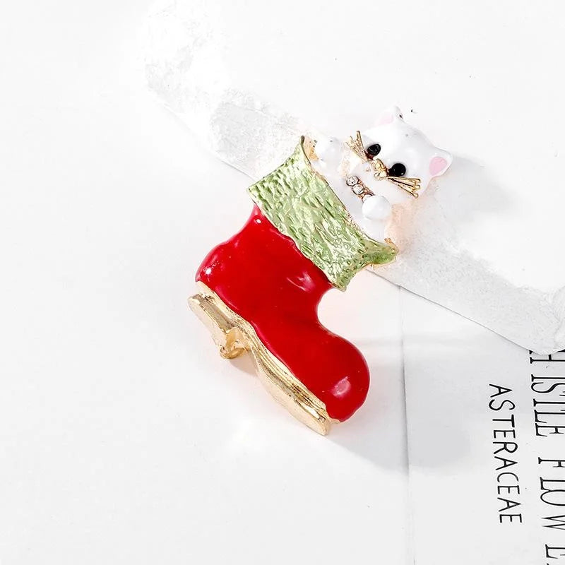 Cute Enamel White Cat In Red Christmas Stocking Rhinestone Alloy Brooch Lapel Pin Corsage Gift