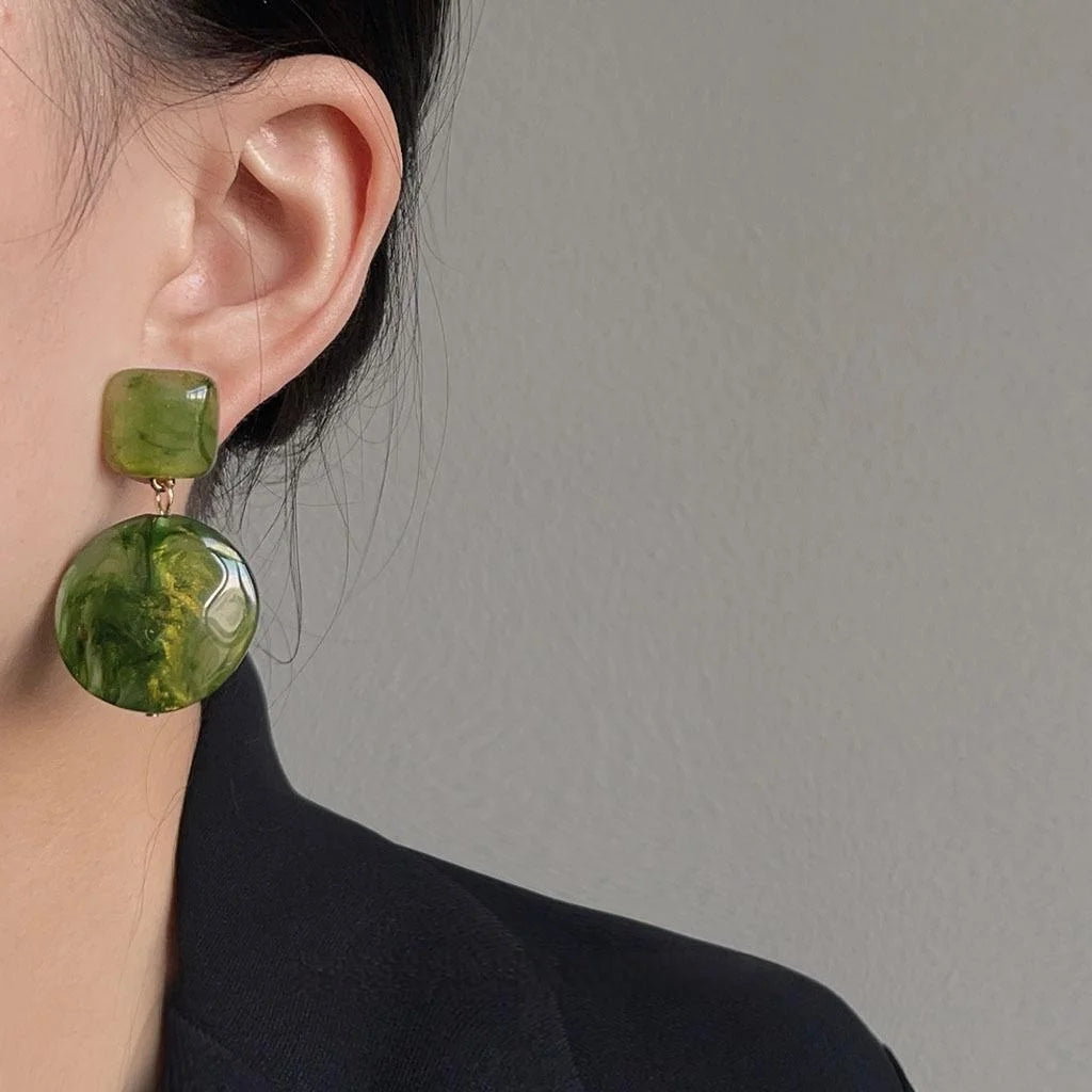 Hong Kong Style Retro Green Resin Geometric Stud Earrings With Gradient Round Square Design