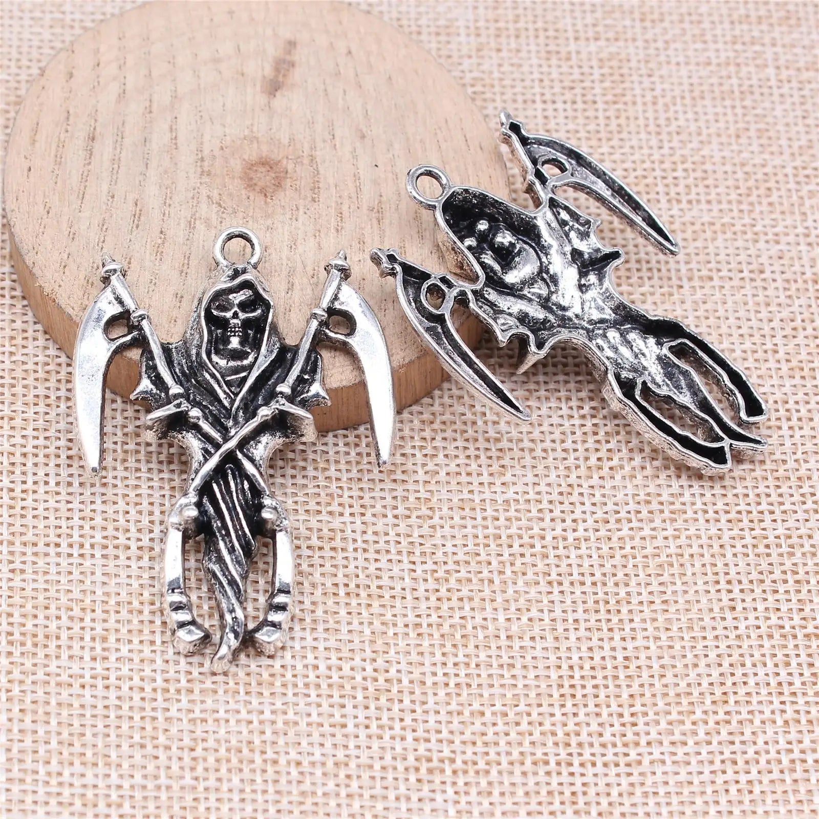55x39mm 10.9g Antique Silver Zinc Alloy Skull Grim Reaper Scythe Charm Pendant for DIY Gothic Jewelry