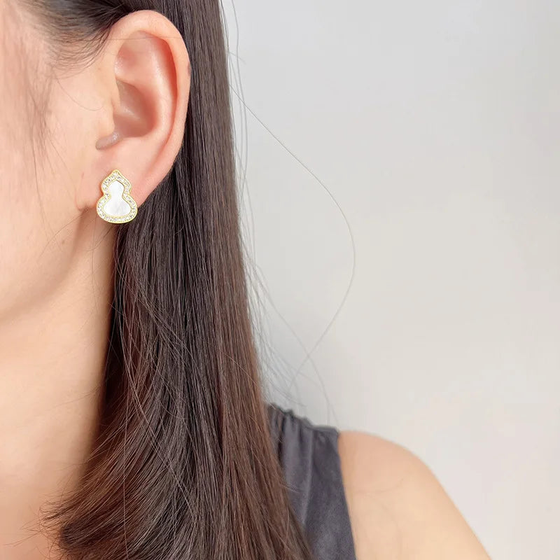 Elegant New Chinese Style Mother Of Pearl Gourd Rhinestone Alloy Stud & Clip On No Piercing Earrings