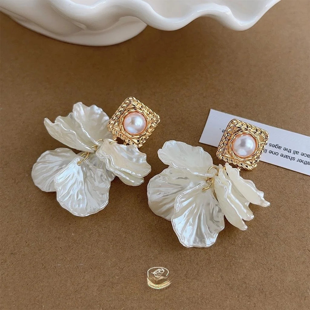 Sweet Vacation Style Acrylic Flower Tassel Drop Earrings With Copper Studs Handmade Jewelry