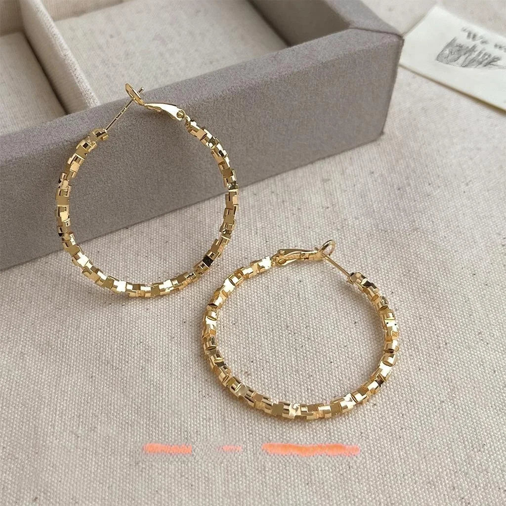 Vintage Metal Copper Geometric Hoop Earrings European American Trendy Ring Design Fashion Jewelry