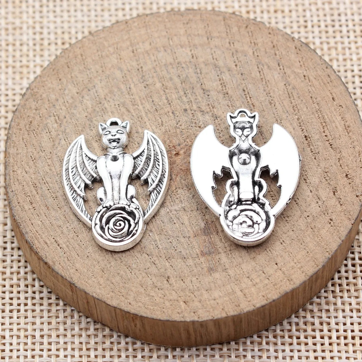 27x19mm 2.8g Multicolor Zinc Alloy Bat Demon Flower Charm Pendant for Gothic DIY Necklace Making