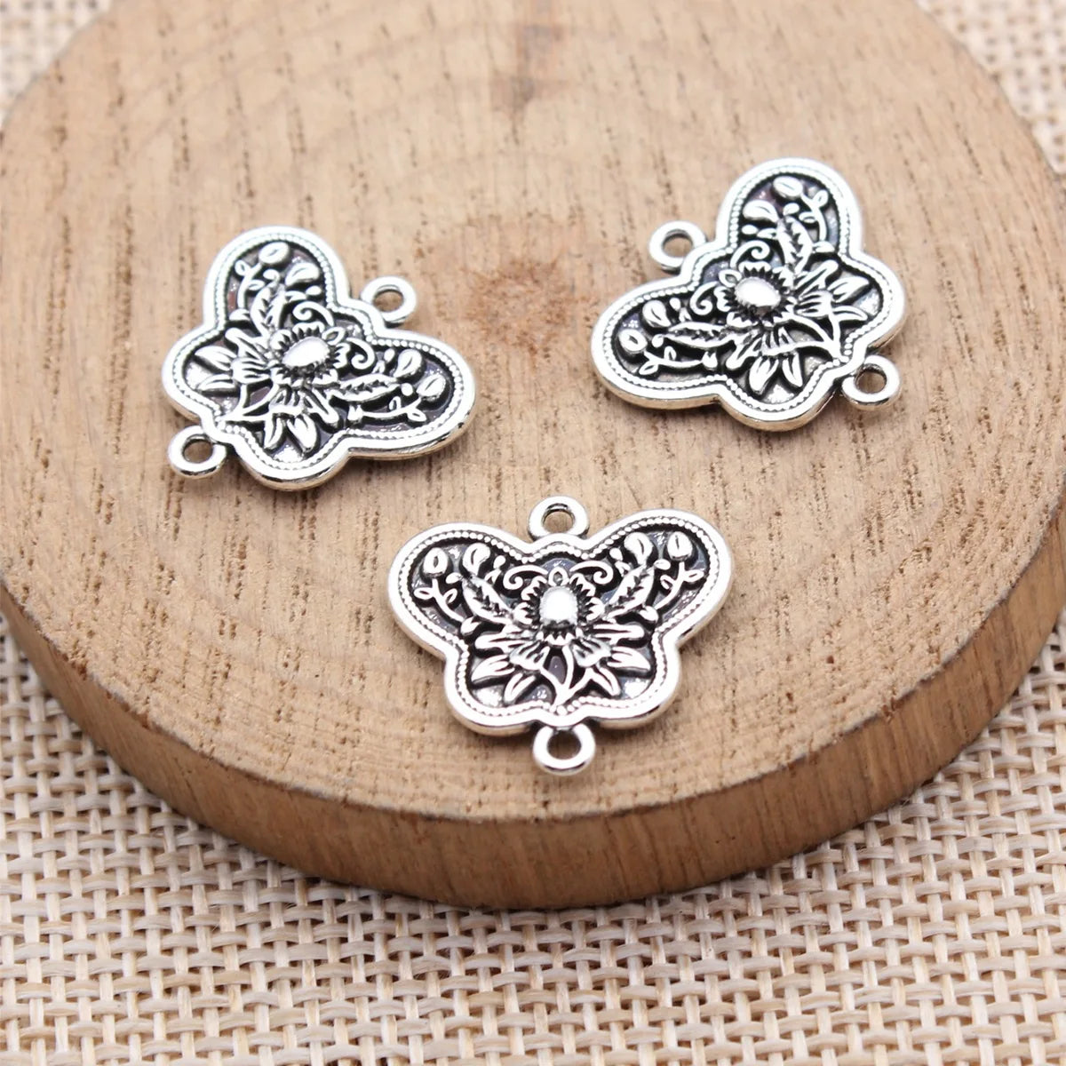 19x17mm 1.75g Antique Silver Zinc Alloy Flower Butterfly Double Sided Connector Charm for DIY Bracelet Necklace