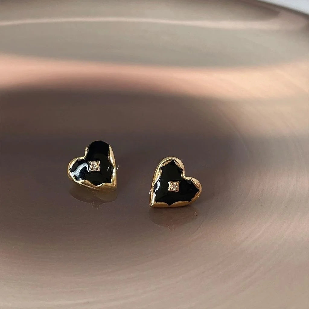 French Vintage Black Gold Heart Enamel Copper Stud Earrings, Light Luxury Hepburn Style