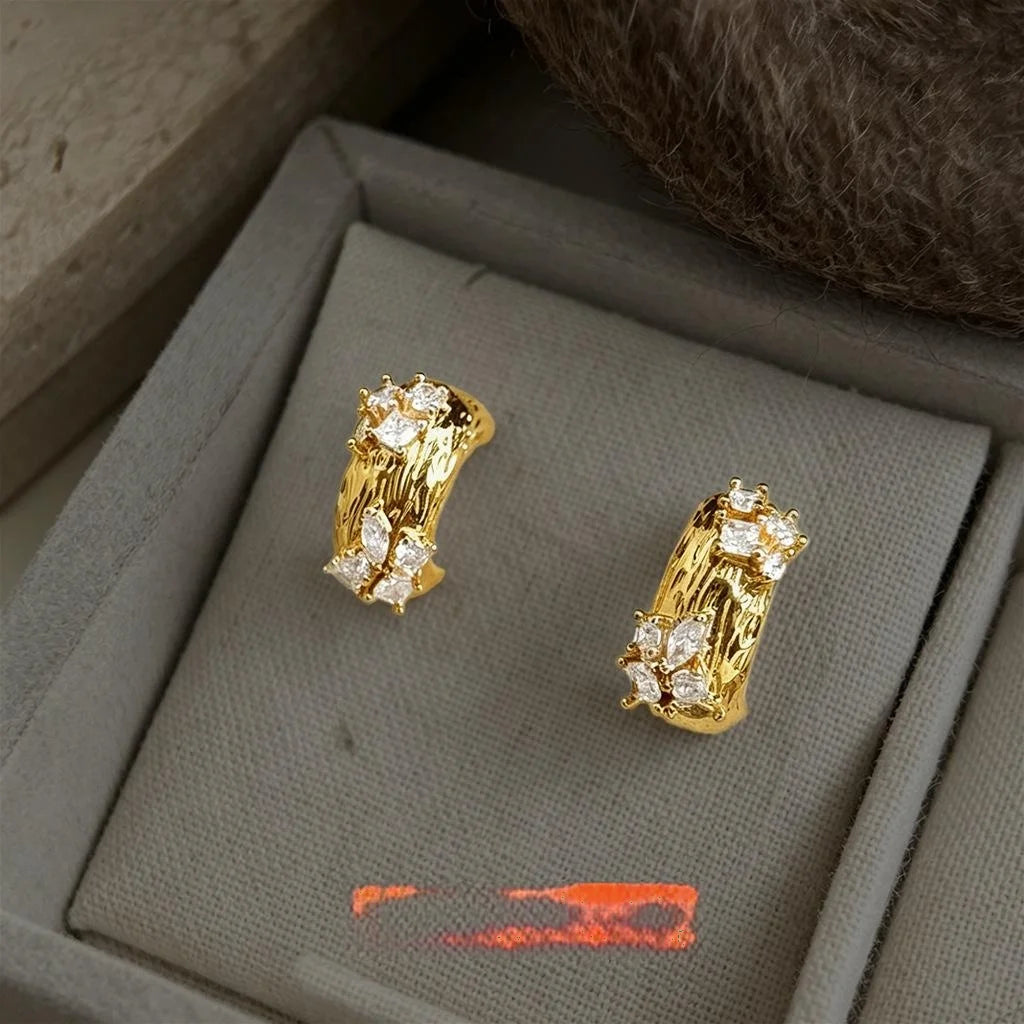 Old Money Style Copper Drop Earrings With Zircon Inlay Silver Plated Pin Geometric Half Hoop Design
