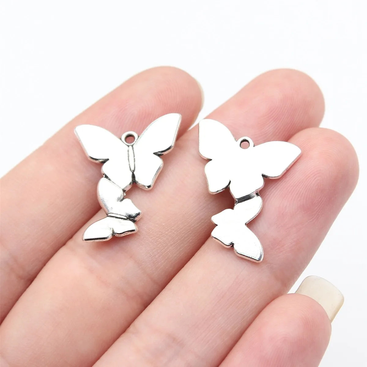 20x18mm 1.7g Antique Silver Zinc Alloy Butterfly Charm Pendant for Garment Decoration and Jewelry Making