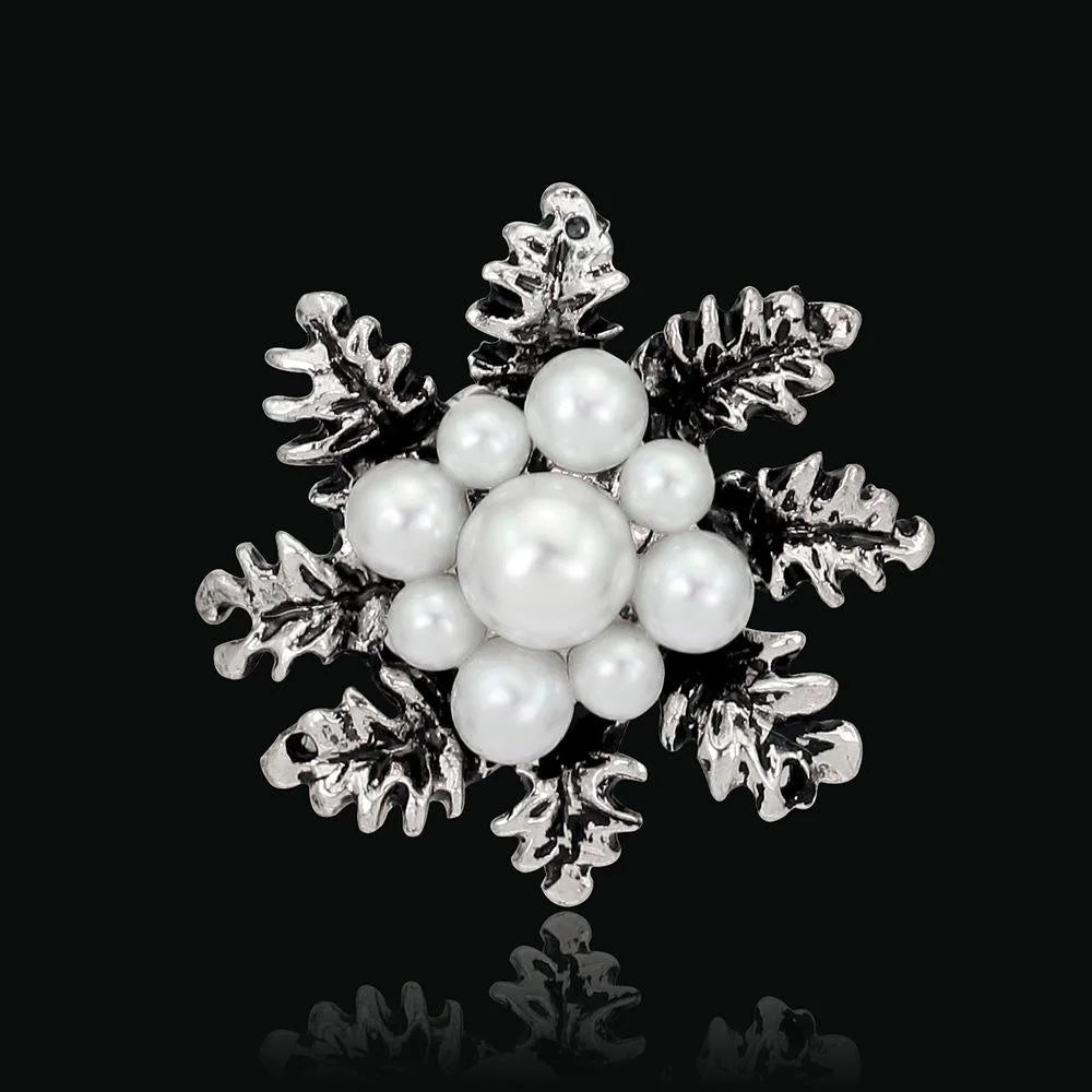 Elegant Pearl Rhinestone Flower Brooch For Women Mini Corsage Lapel Pin Suit Accessory Gift