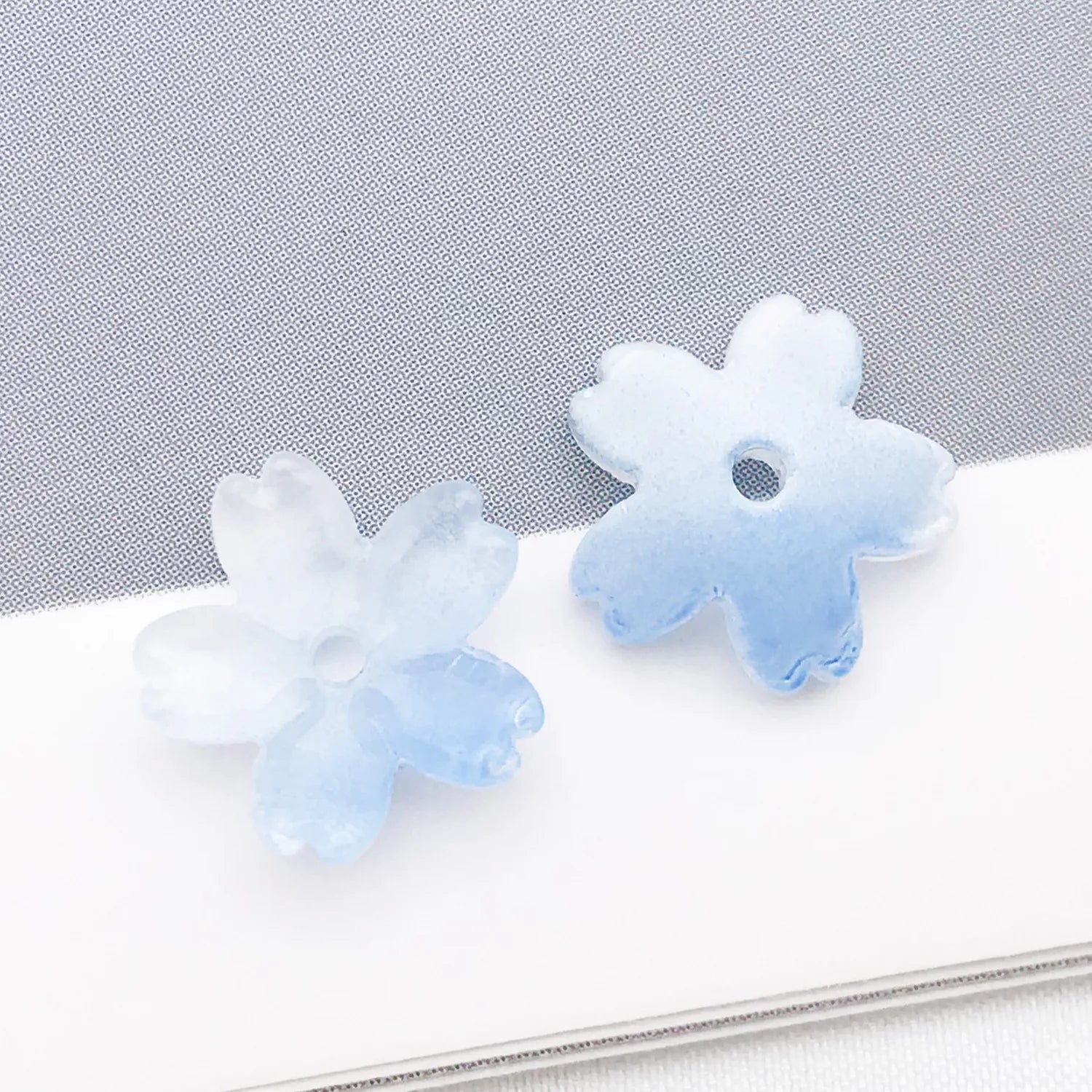 Color Gradient Glass Cherry Blossom Loose Flower Beads for DIY Bracelet Jewelry Making