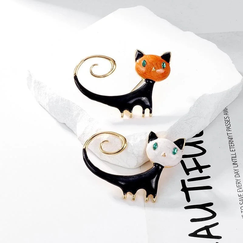 Cute Enamel Curled Tail Cat Brooch Alloy Rhinestone Animal Lapel Pin For Coat Suit Gift