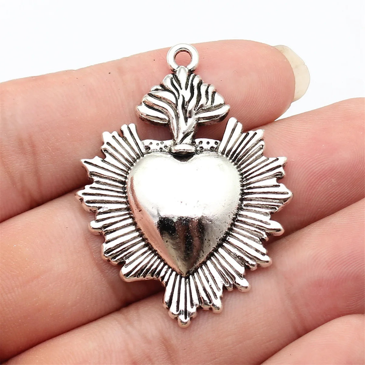 48x36mm 6.1g Antique Silver Zinc Alloy Gothic Heart Charm Pendant for DIY Necklace Jewelry Making