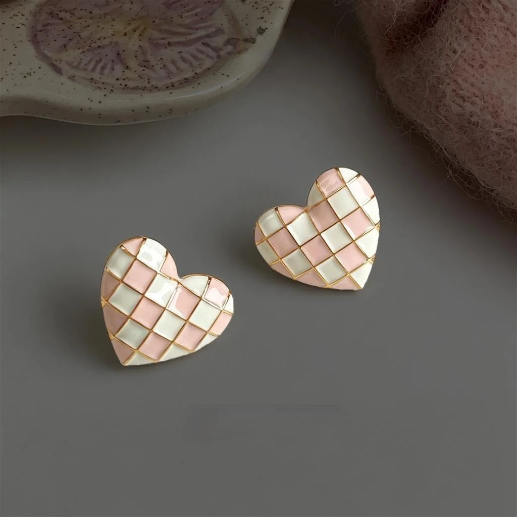 Sweet Korean Style Copper Heart Plaid Stud Earrings With Silver Plated Pins And 14K Enamel Finish