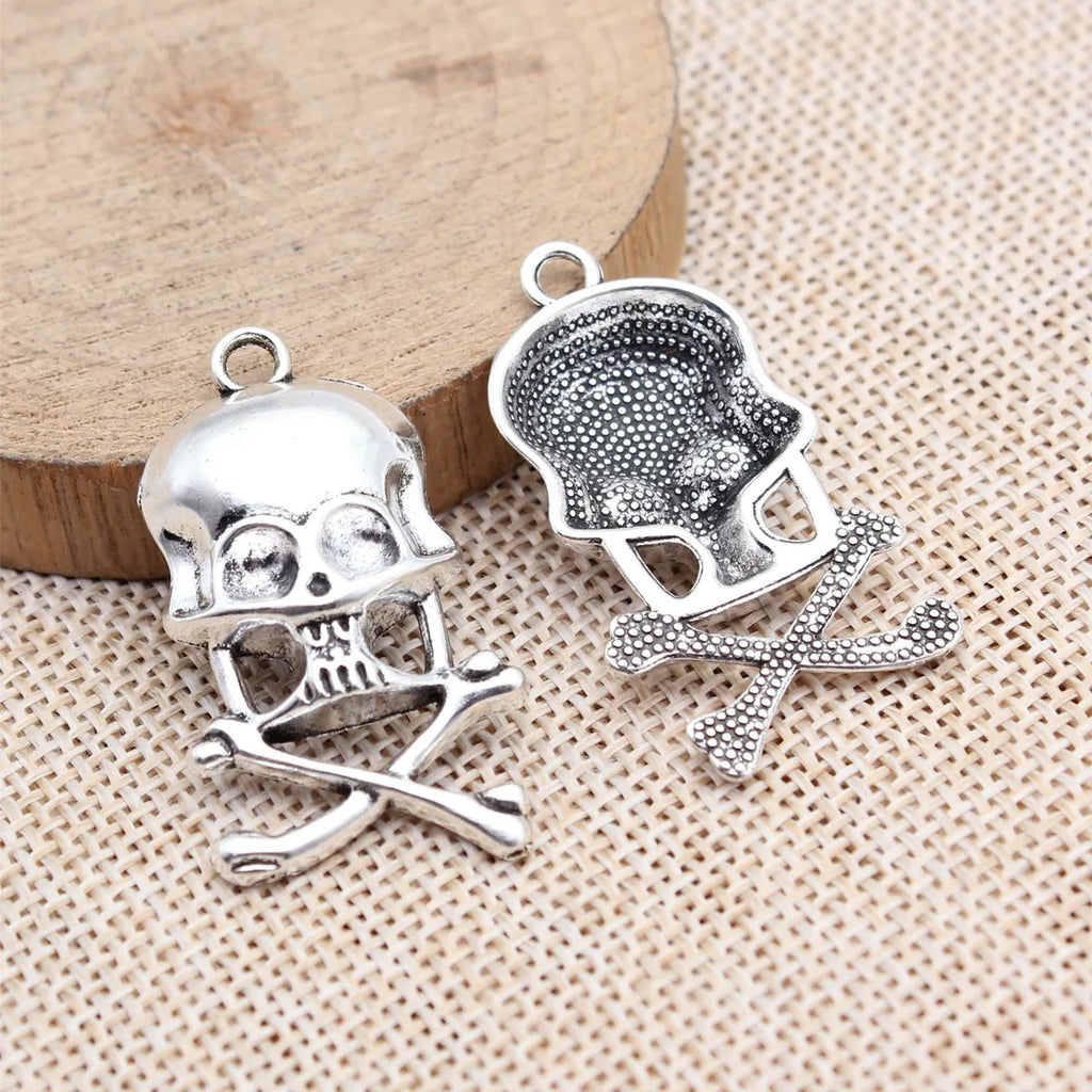37x21mm 4.3g Multicolor Zinc Alloy Skull charm pendant for gothic necklaces and clothing accessories