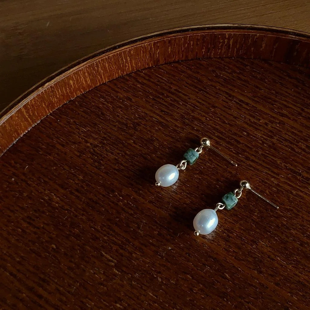 French Vintage Freshwater Pearl Drop Earrings Elegant Handmade Geometric Jewelry 2026