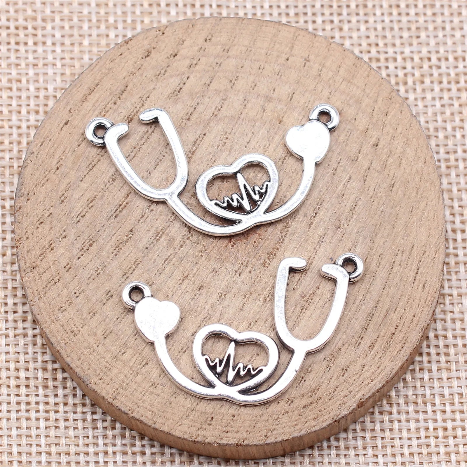 21x35mm 2.3g Antique Silver Zinc Alloy Stethoscope Charm Pendant for DIY Medical Theme Jewelry Making