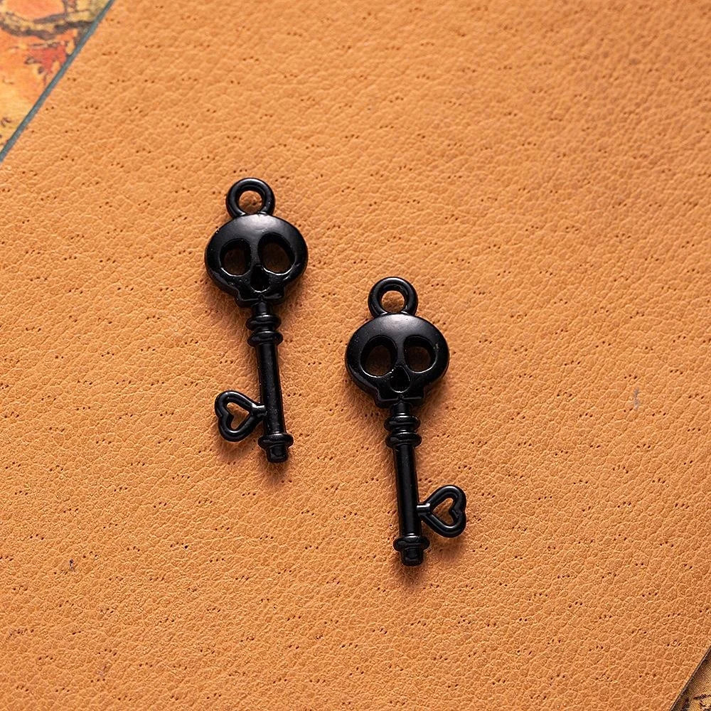 26x9MM Antique Silver Zinc Alloy Skull Key Charm Pendant for DIY Necklace Bracelet Jewelry Making