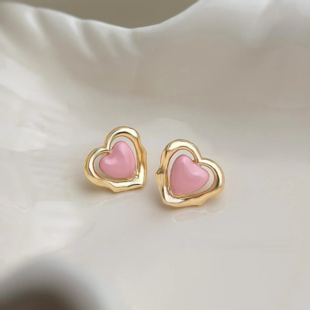 Cream Sweet Heart Enamel Stud Earrings For Women, Handmade Line Design Fashion Commuter Jewelry