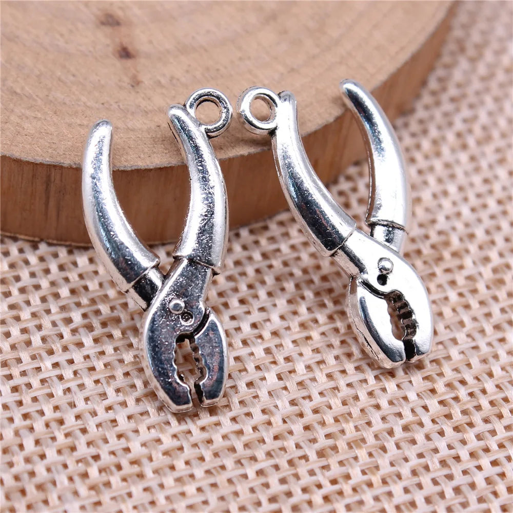 25x12mm 2.2g Multicolor Zinc Alloy Pliers Charm Pendant for DIY Tool Theme Bracelet Jewelry Making