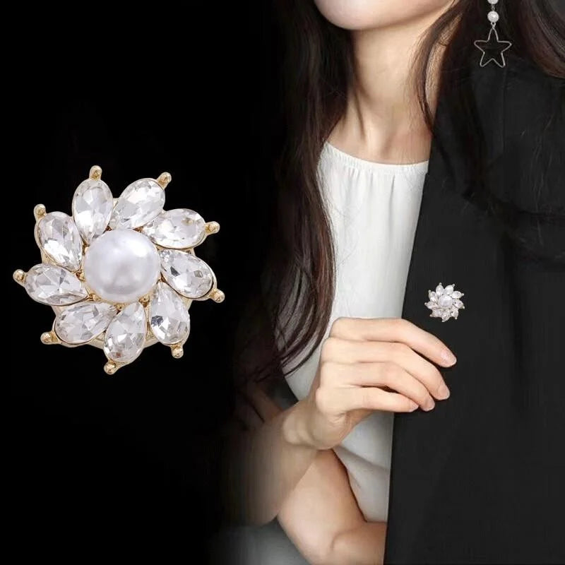 Elegant 3D Flower Magnetic Brooch With Pearl Center, Rhinestone Petals And Gold Alloy Lapel Pin Suit Accessory