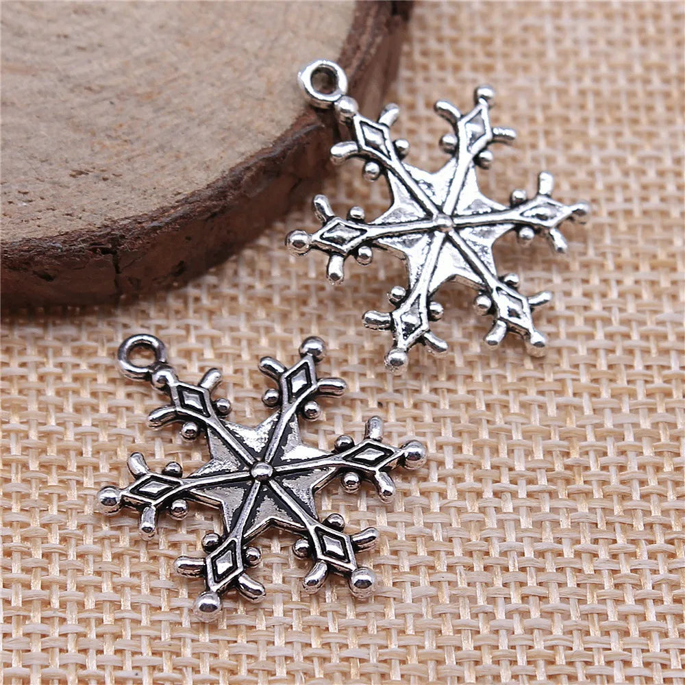 28x22mm 2g Antique Silver Zinc Alloy Snowflake Charm Pendant for Christmas Bracelet Necklace Making
