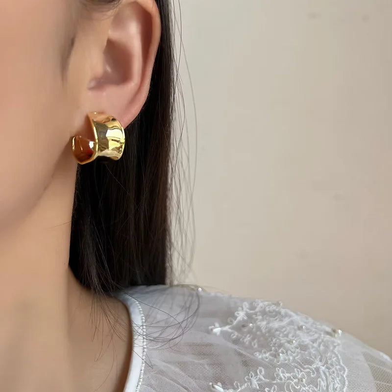 Elegant Gold Alloy Spiral Disc Wide Hoop Cuff Stud & Clip On No Piercing Women's Fashion Earrings