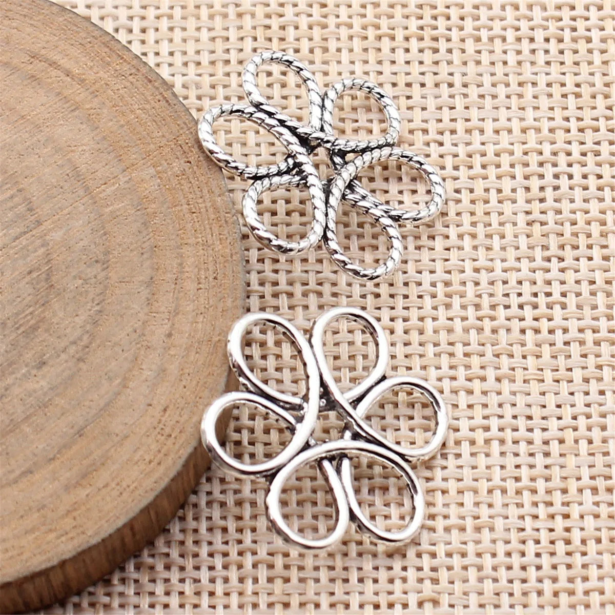 25x23mm 1.6g Multicolor Zinc Alloy Hollow Flower Filigree Charm Pendant for DIY Necklace Jewelry Making