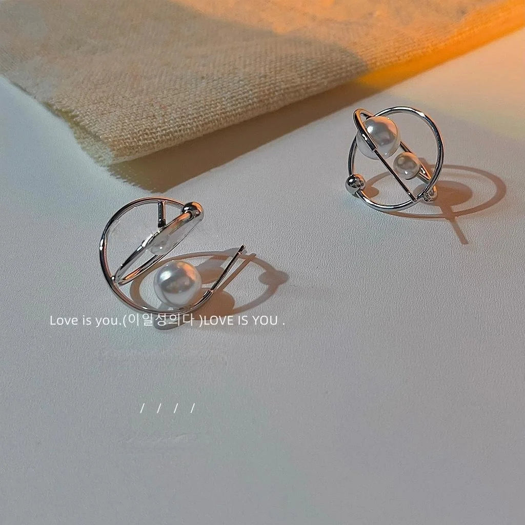 Silver Plated Copper Geometric Hollow Pearl Stud Earrings Artistic OL Fashion Jewelry