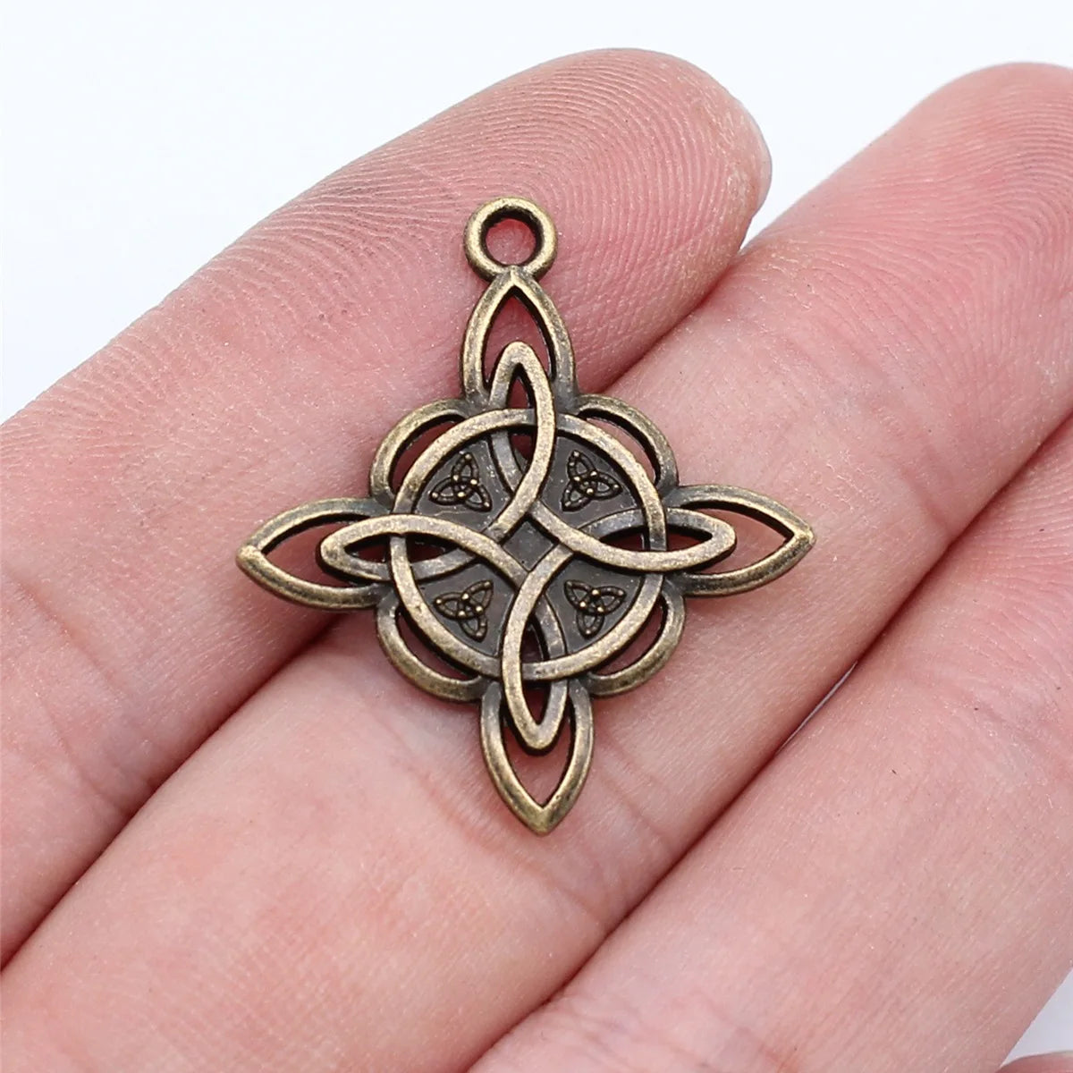 28x25mm 1.8g Multicolor Zinc Alloy Skull Celtic Knot Charm Pendant for DIY Necklace Bracelet Making