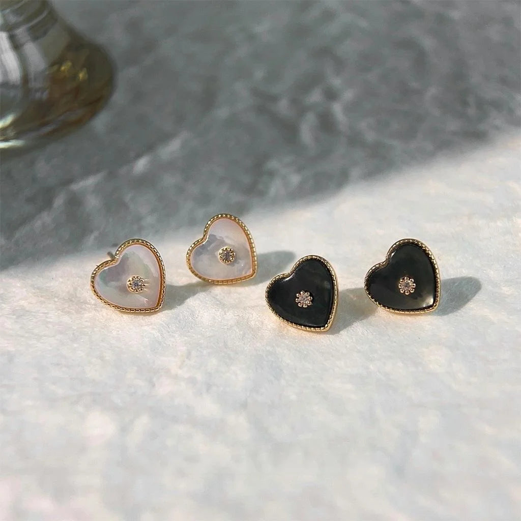 Light Luxury Copper And Real Shell Heart Stud Earrings French Vintage Black White Minimalist Jewelry