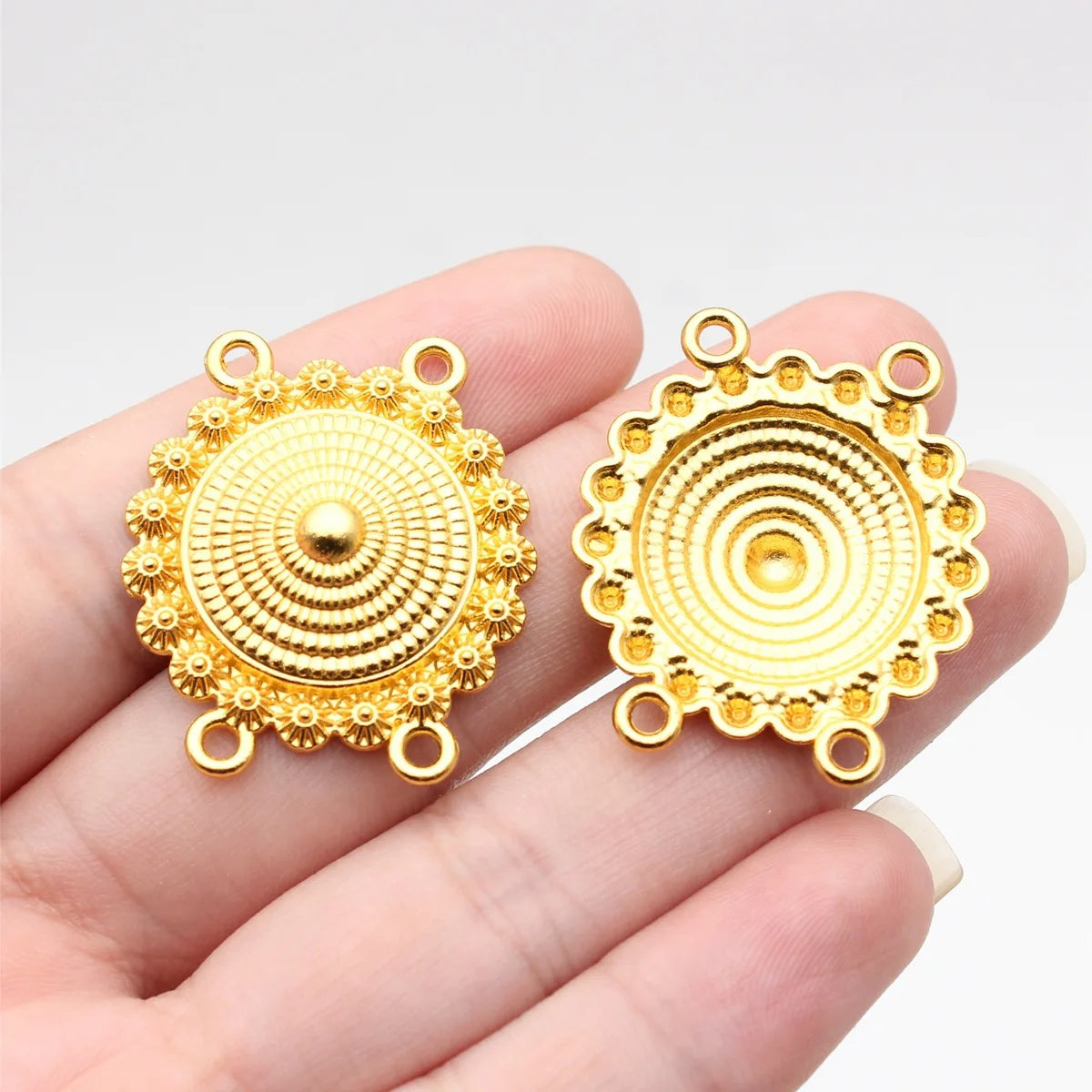 32x28mm 3.1g Multicolor Zinc Alloy Four-Hole Connector Charm for Body Chain Forehead Chain Making