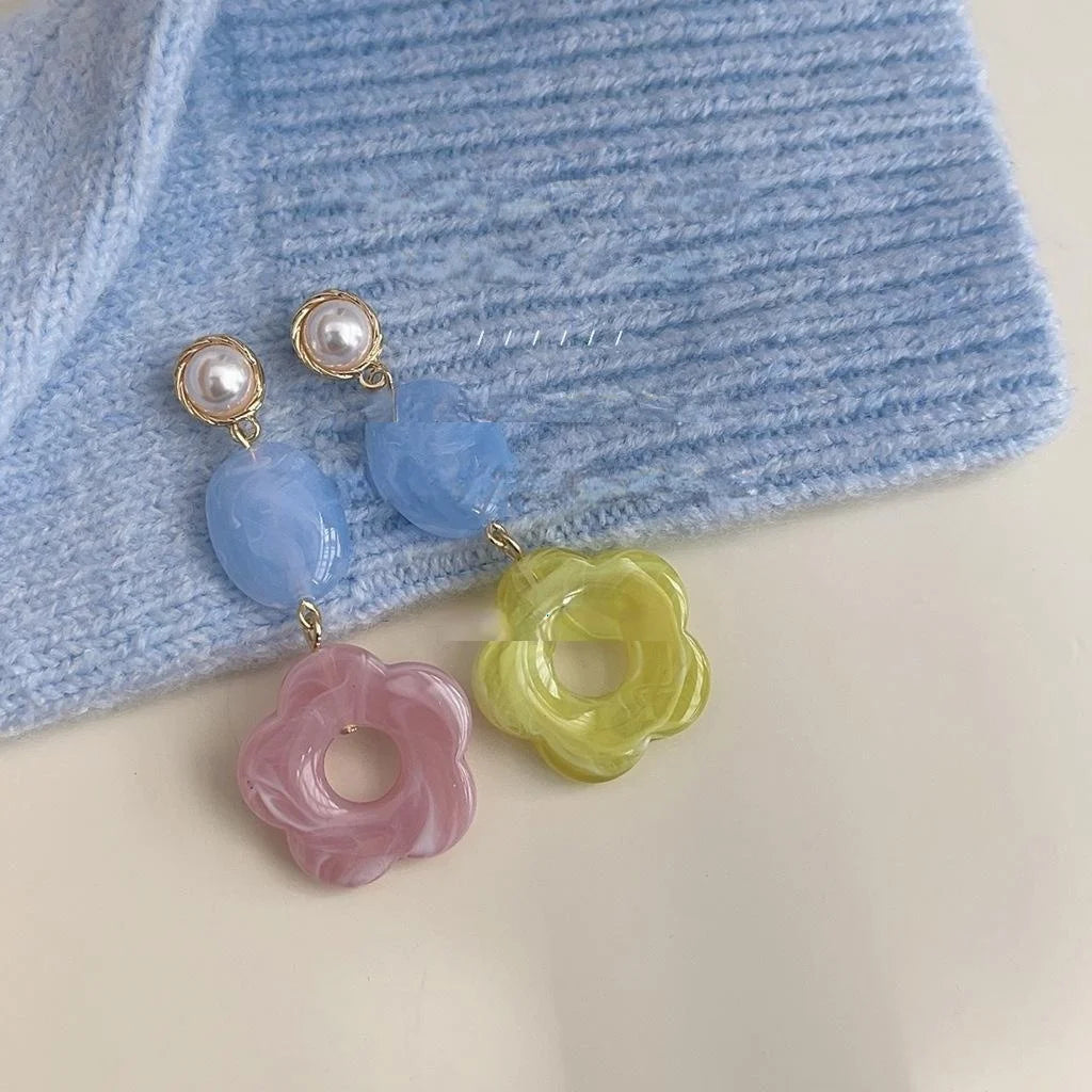 Sweet Handmade Resin Pearl Flower Drop Earrings Asymmetric Blue Pink Contrast Color Summer Jewelry