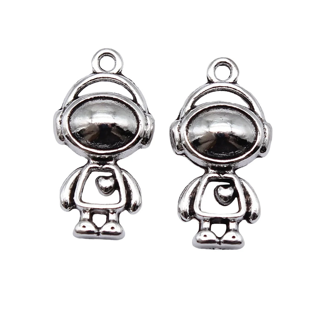 22x11.6x5.8mm 2.3g Antique Silver Zinc Alloy Heart Astronaut charm pendant for DIY necklace bracelet jewelry