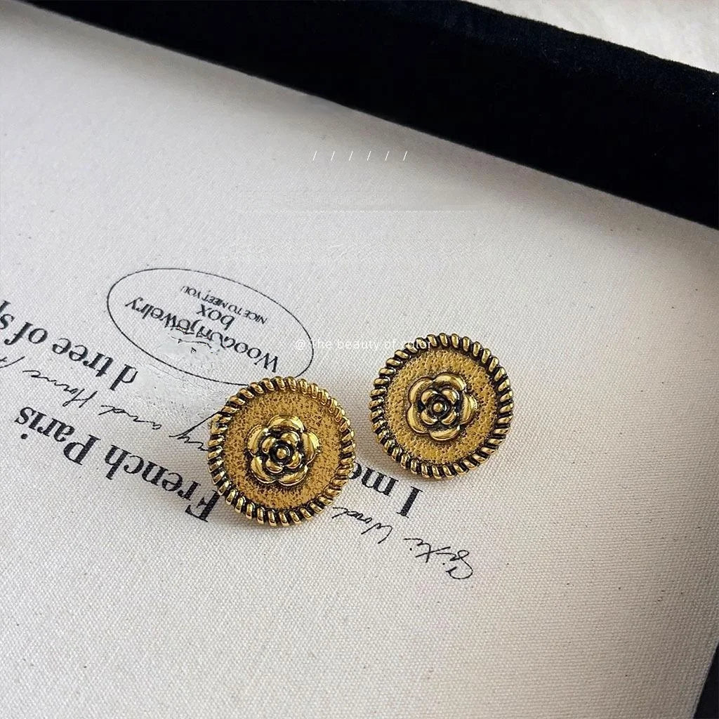 Antique Metal Flower Round Stud Earrings French Vintage Minimalist Jewelry