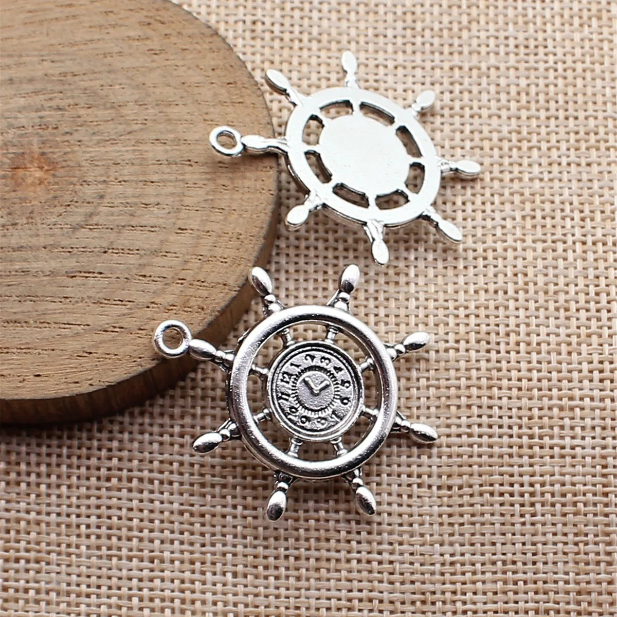 39x35mm 5.8g Antique Silver Zinc Alloy Clock Rudder Charm Pendant for DIY Necklace Jewelry Making